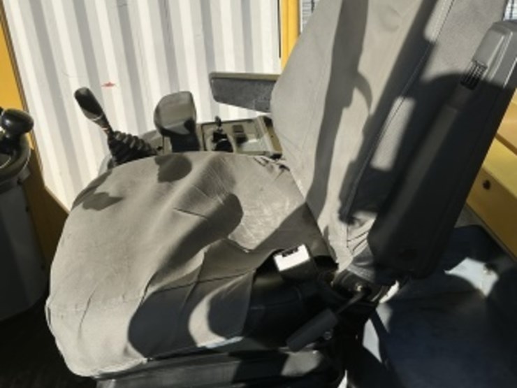 komatsu-wa100-5-image-27