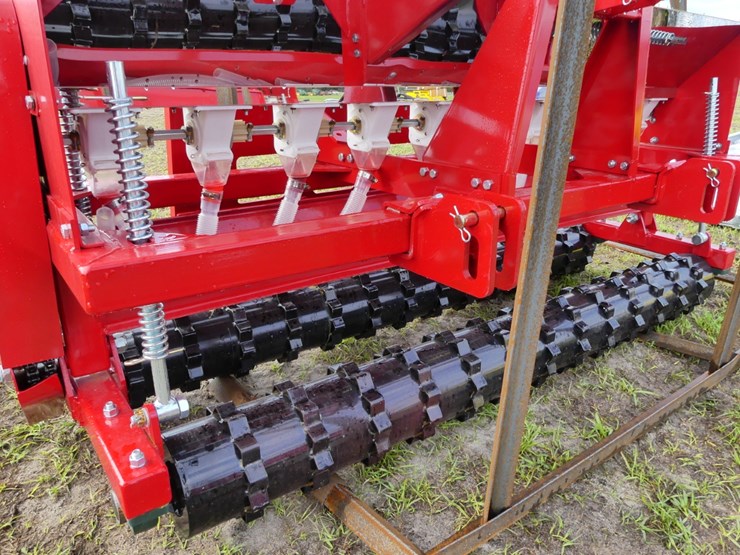 2025-agt-stsd10-72"-grain-drill-image-6