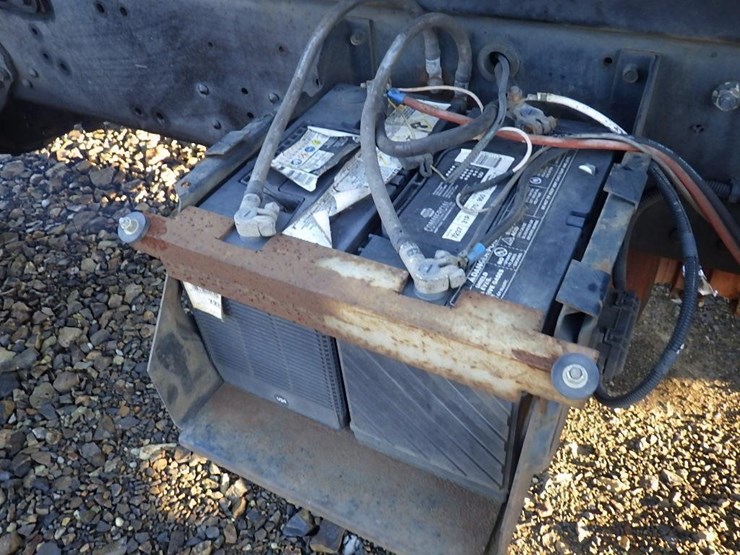 2000-mitsubishi-12'-s/a-hook-truck-image-19