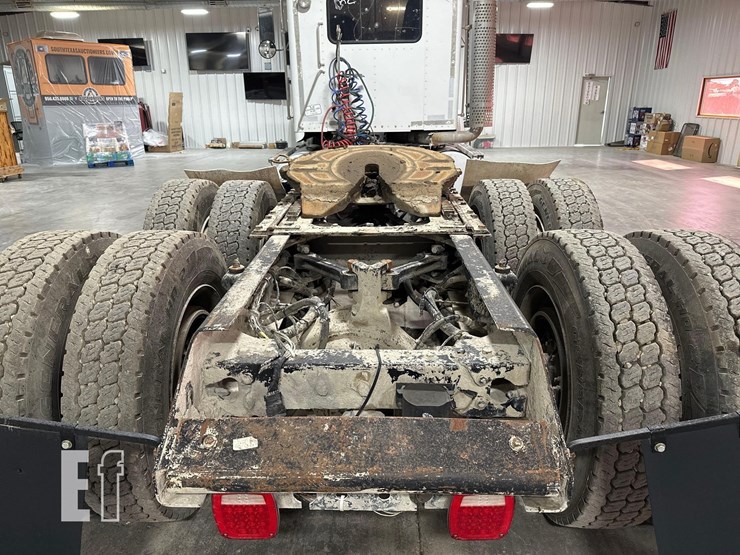 2003-kenworth-t800-image-17