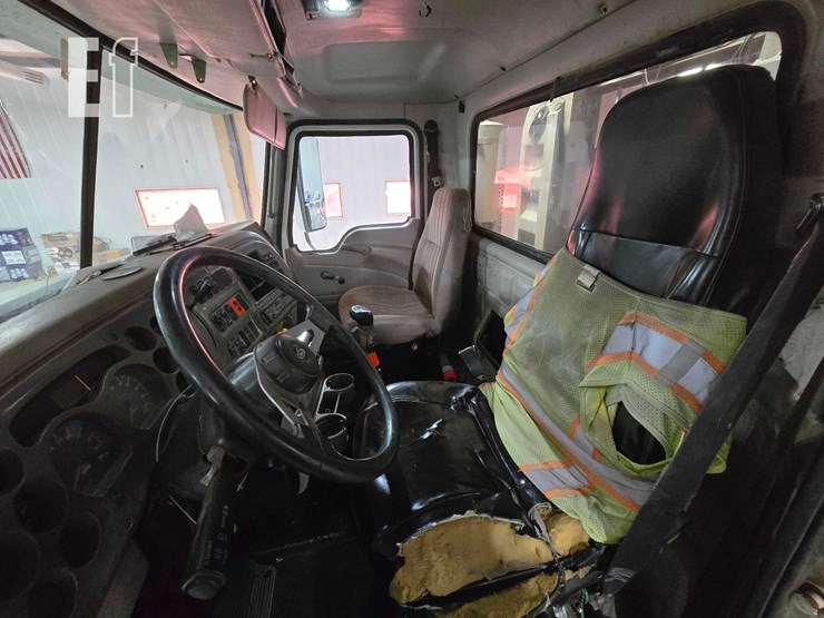 2006-mack-vision-cxn613-image-9