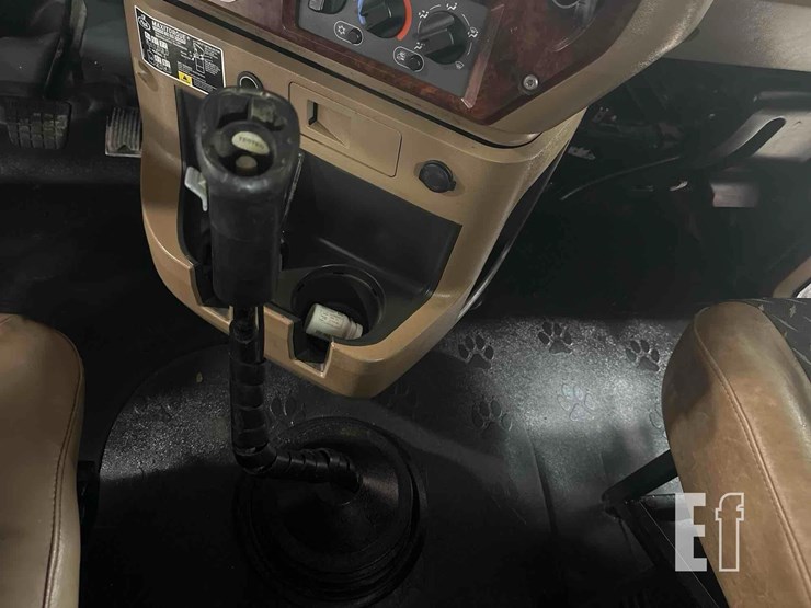 2012-mack-granite-gu813-image-14