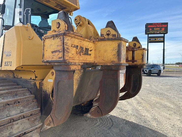 2012-deere-850k-xlt-image-15