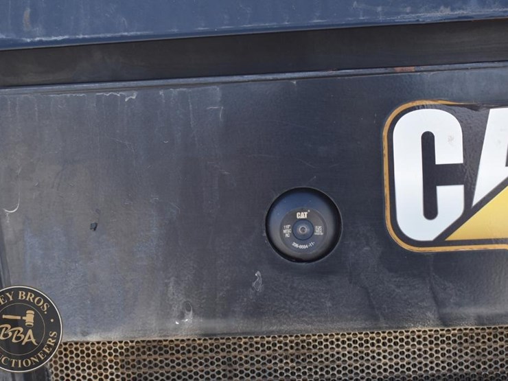 2020-caterpillar-299d3-image-29