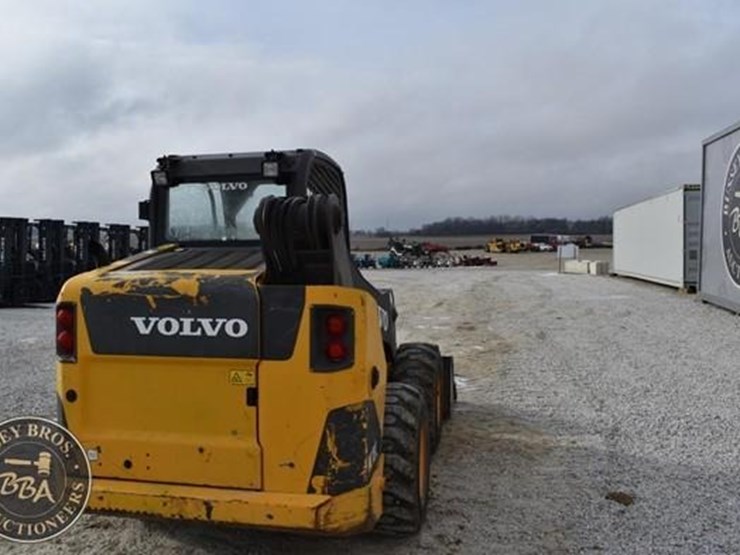 2011-volvo-mc115c-image-31