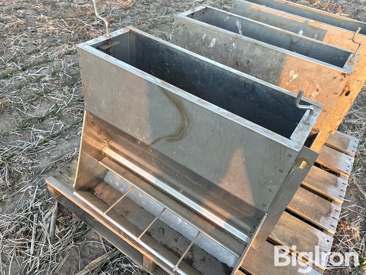 stainless-steel-hog-feeders-image-10