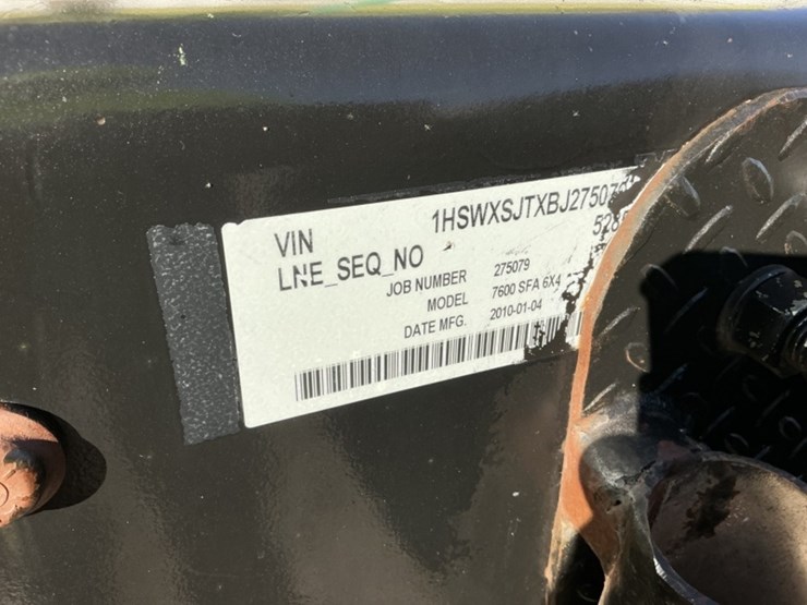 2011-international-7600-image-34