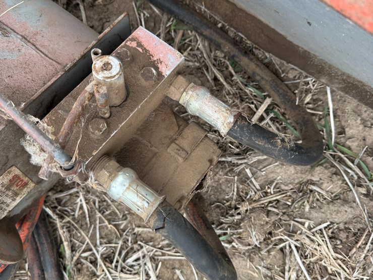 gravity-wagon-seed-tender-auger-image-14