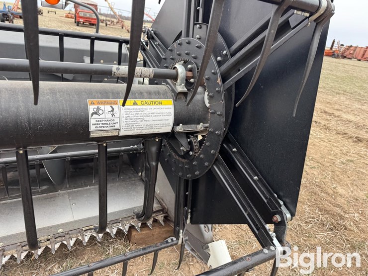 2011-agco-8200-image-17