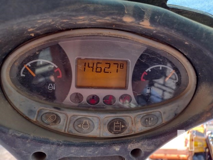 2020-bobcat-t590-image-6