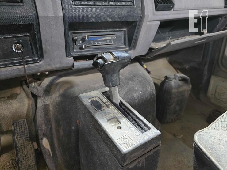 1998-ford-f800-image-14