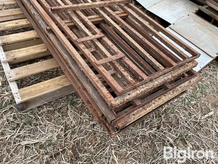 hog-farrow-crates-image-17