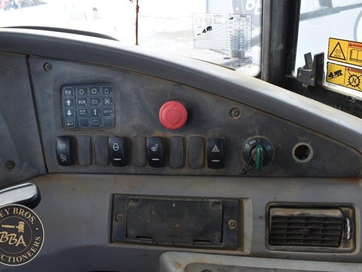 2012-volvo-a40f-image-28