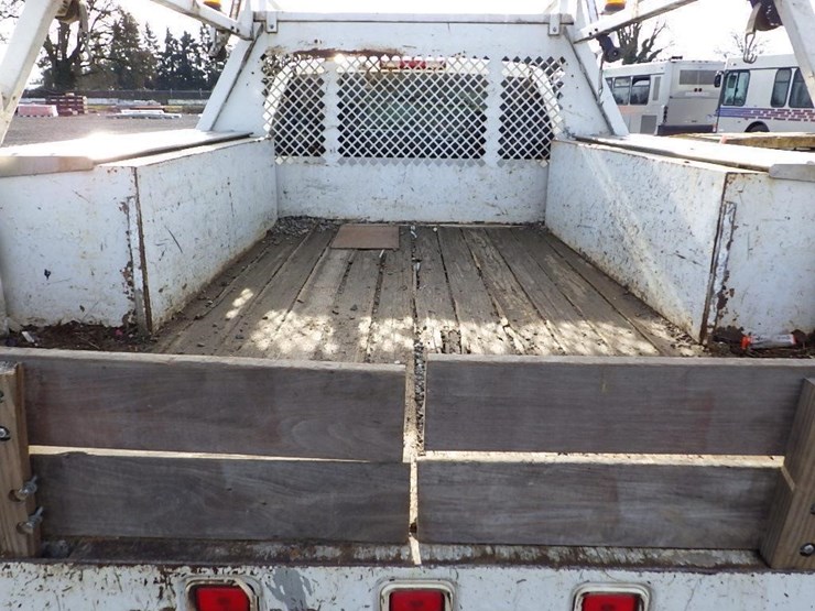 2005-chevrolet-3500-image-10