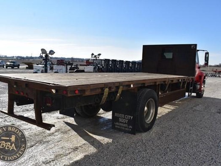 2007-international-durastar-4300-image-7