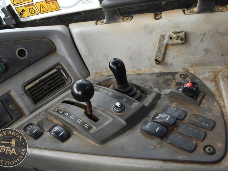 2012-volvo-a40f-image-29