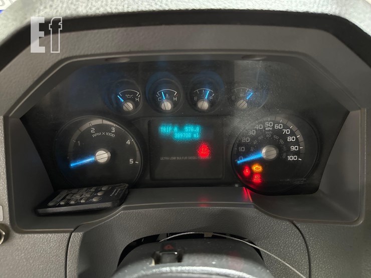 2015-ford-f750-image-26