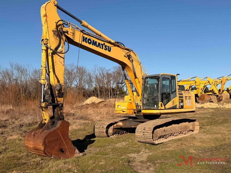 komatsu-pc240-lc-11-image-3