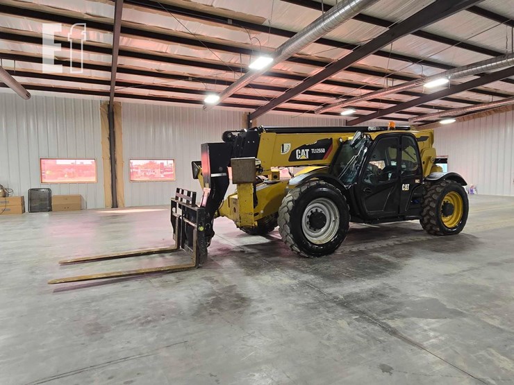 2018-caterpillar-tl1255d-image-1