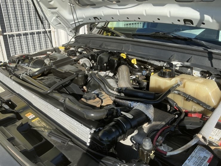 2014-ford-f550-image-18