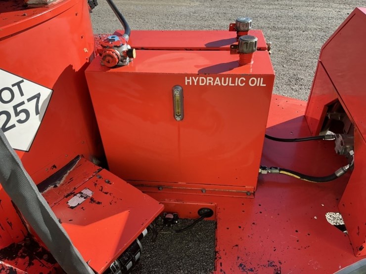 2018-crafco-ss250d-towable-crack-sealer-image-15