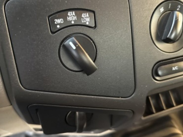 2009-ford-f350-image-32