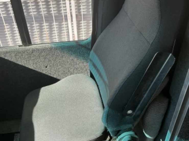 2018-freightliner-mt55-image-24