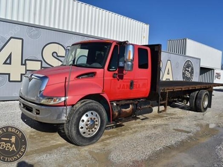 2007-international-durastar-4300-image-3