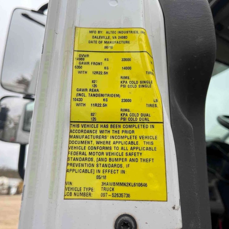 2019 INTERNATIONAL WORKSTAR 7300