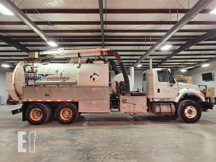 2007-international-7600-image-6