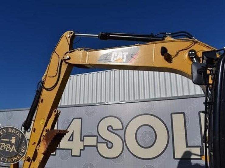 2018-caterpillar-311flrr-image-52