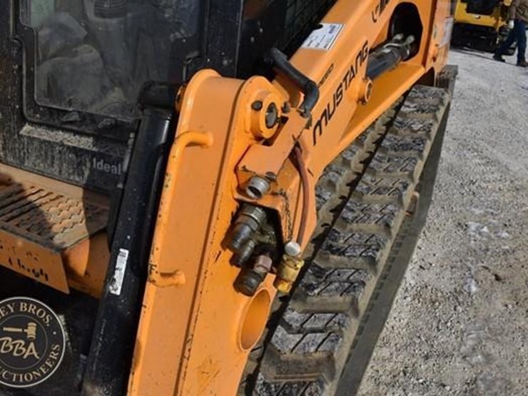 2020-mustang-2550rt-image-22