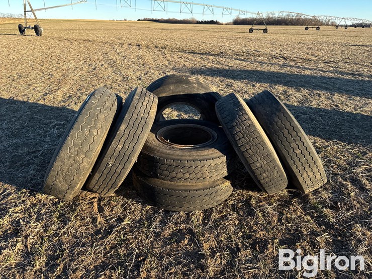 10r20-tires-&-rims-image-2