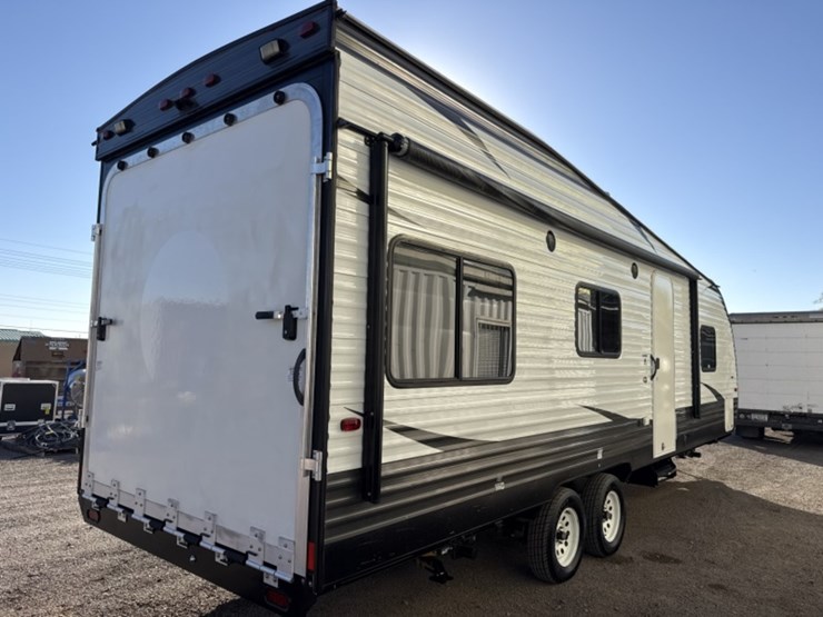 2019-forest-river-smt251ssxl-ca-toy-hauler-image-6