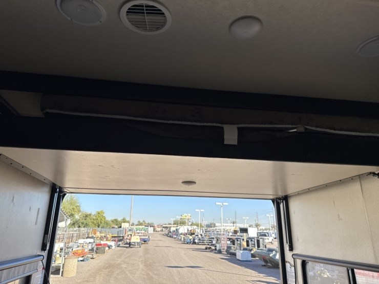 2019-forest-river-smt251ssxl-ca-toy-hauler-image-34