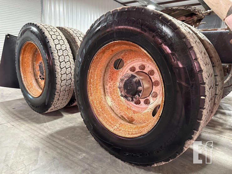 2003-kenworth-t800-image-22