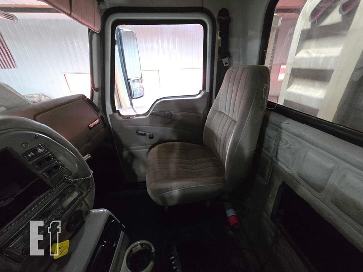 2006-mack-vision-cxn613-image-16