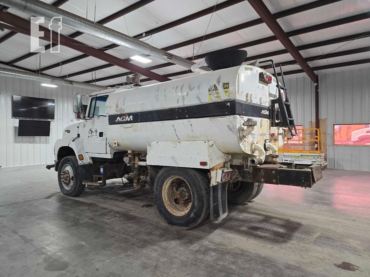 1995-ford-la9000-image-4