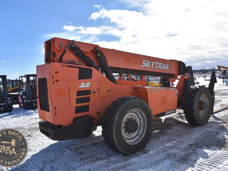 2017-sky-trak-10054-image-10