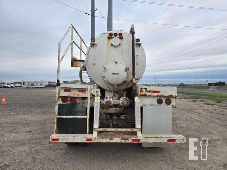 2011-tytal-steel-vacuum-41-foot-tanker-trailer-image-8