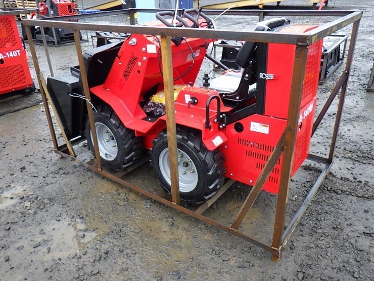 2025-agt-sda-140w-skid-steer-loader-image-2