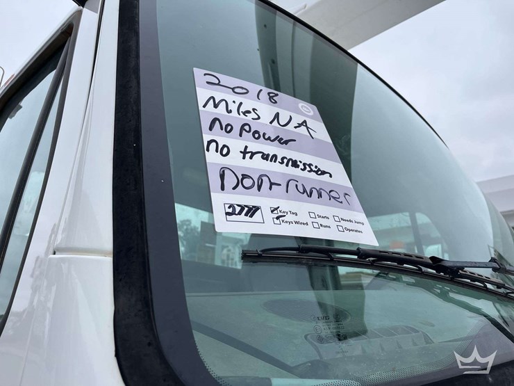 2018-freightliner-m2-106-image-32