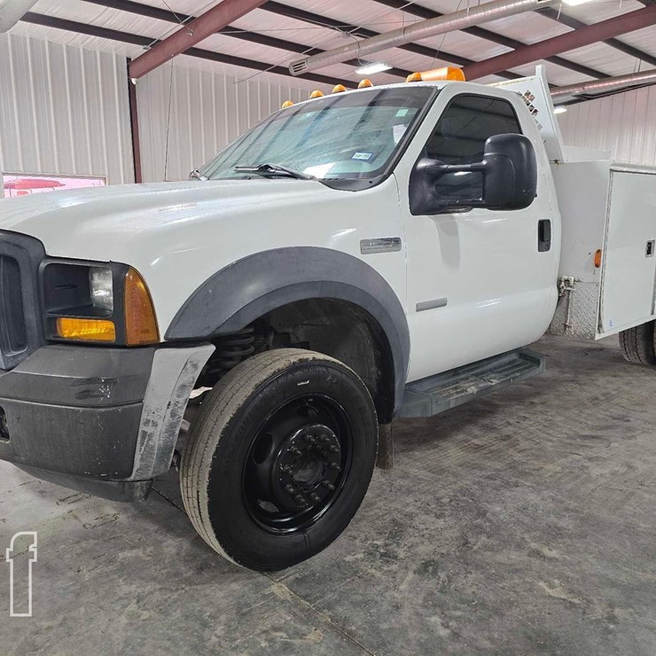 2007 FORD F550 SD