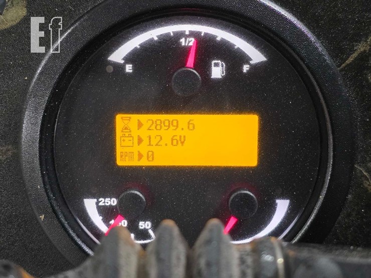 2015-caterpillar-tl642c-image-19