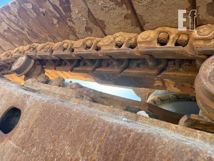 2015-deere-470g-lc-image-33