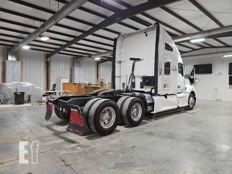 2019-kenworth-t680-image-3