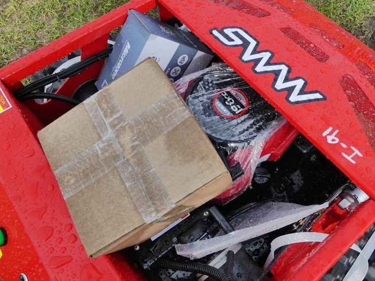 mms-750-remote-control-lawn-mower-image-5