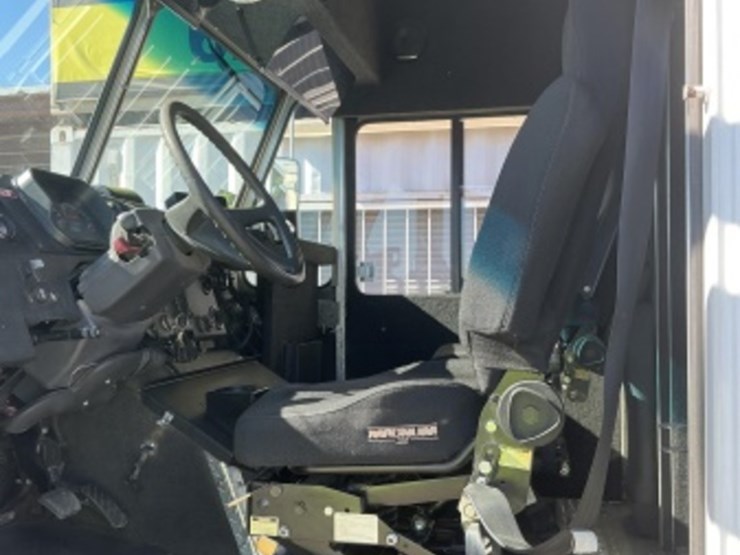 2018-freightliner-mt55-image-37