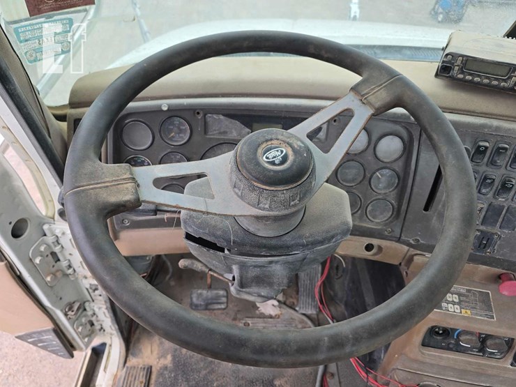 2007-mack-granite-cv713-image-10