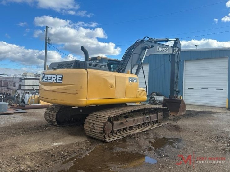 2012-deere-210g-image-4